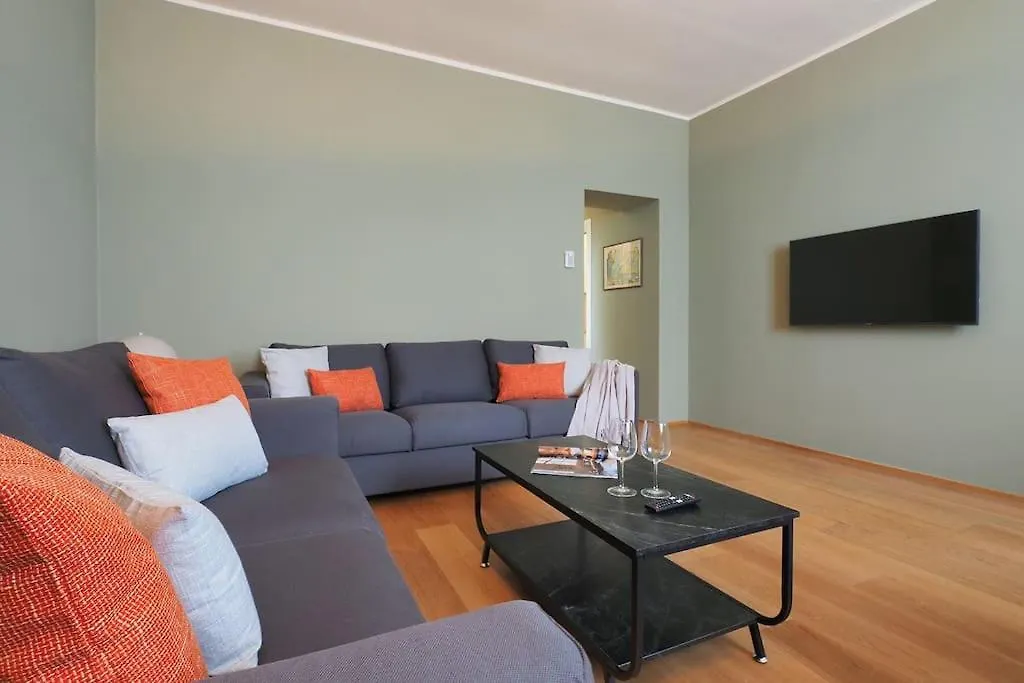 Cozy One Bedroom Apartment - Castello Sforzesco Milano
