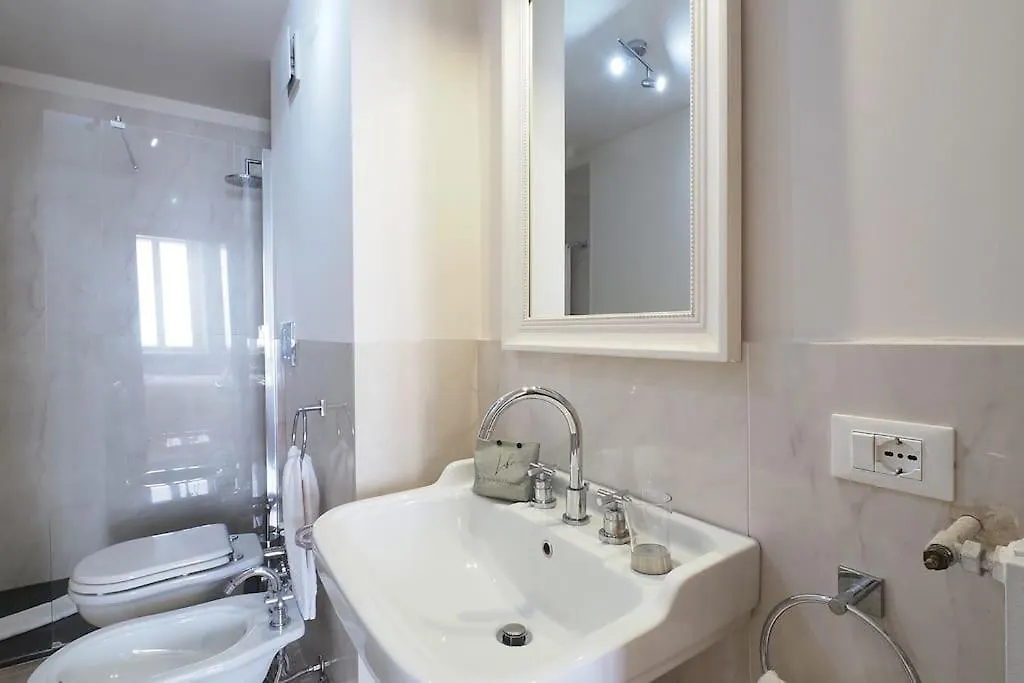 Cozy One Bedroom Apartment - Castello Sforzesco Milano