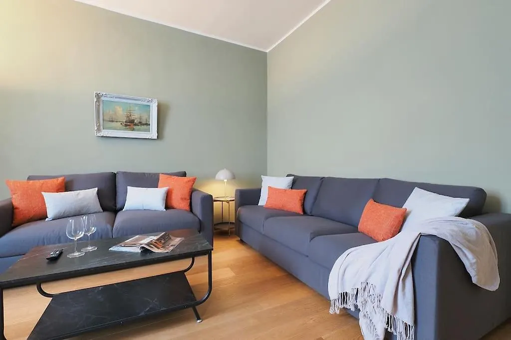 Cozy One Bedroom Apartment - Castello Sforzesco Milano İtalya